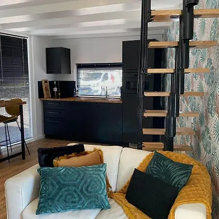 Tiny House Experience Oud Beijerland Appartement *