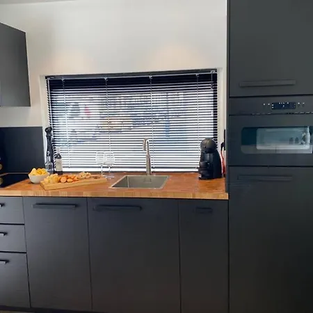 Tiny House Experience Oud Beijerland * Oud-Beijerland