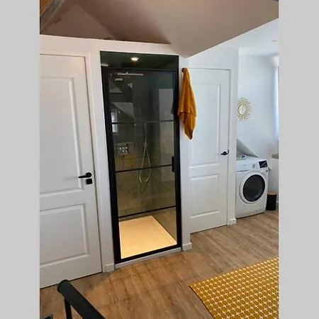 Tiny House Experience Oud Beijerland شقة *