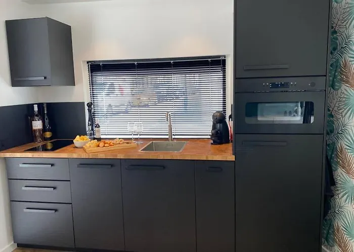 Tiny House Experience Oud Beijerland * Oud-Beijerland